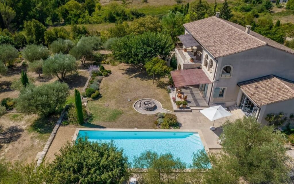 Récupérer l’eau de vidange des piscines des particuliers pour arroser les espaces verts