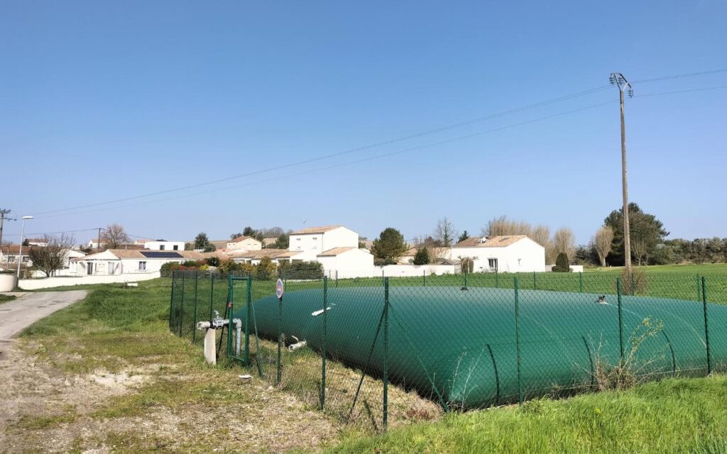 Installation d'une citerne à incendie dans la commune de Semussac (17)