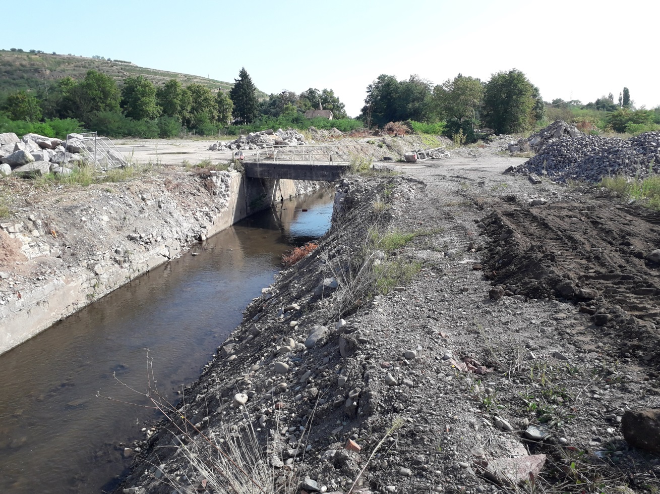 Les berges durant le chantier - Crédits photos : Syndicat des Rivières de Haute Alsace