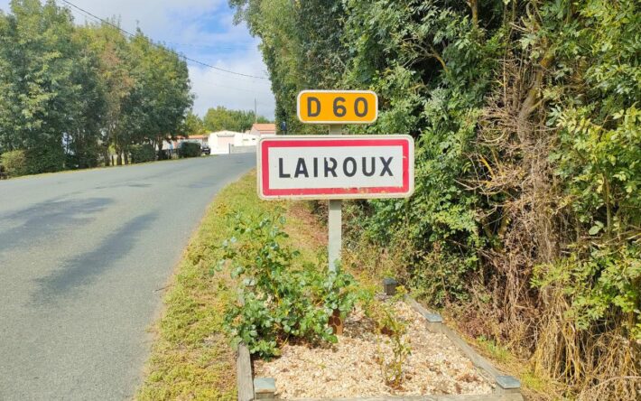 La commune de Lairoux, 708 habitants, fait partie de l’unité paysagère du Marais poitevin. Au-delà du bourg, l’habitat est épars sur les 1 300 hectares de territoire communal - Crédits photo : Banque des Territoires