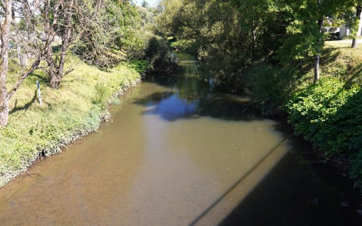 Des digues avaient été installées afin de protéger les habitations lors des crues. Ces ouvrages commencaient à s’éroder à cause de la vitesse de déplacement de la Savoureuse. Crédit photo :  Banque des Territoires