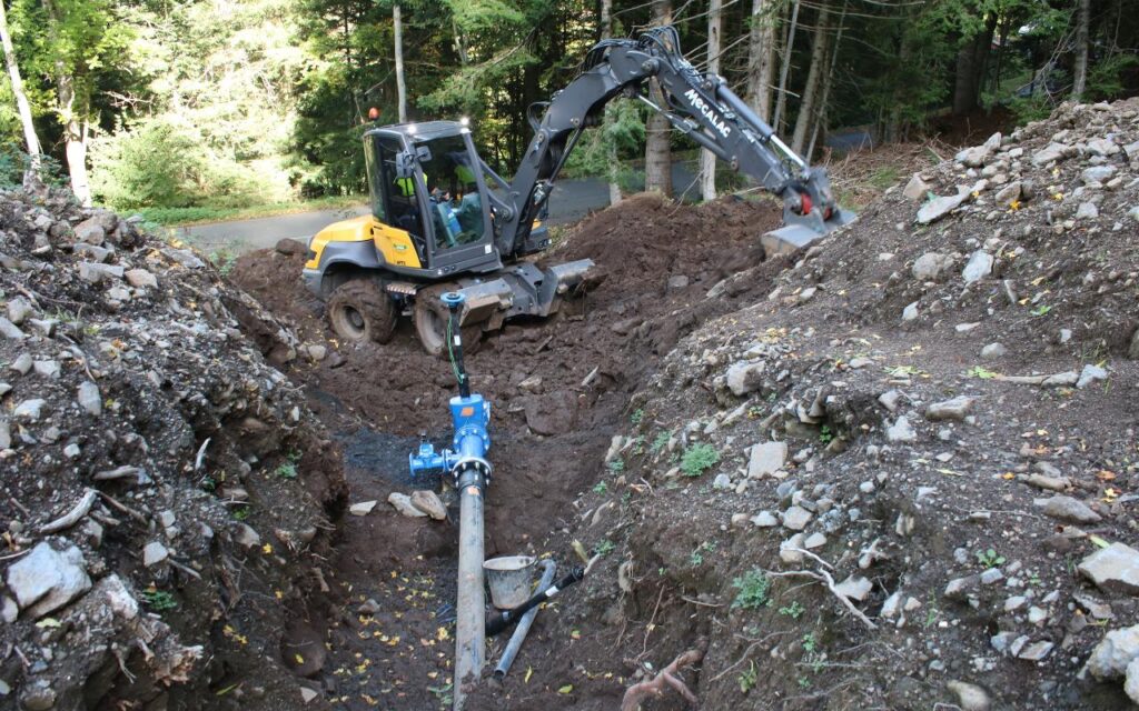 Des travaux périlleux pour remplacer la conduite d’eau potable au Monastier-sur-Gazeille (43)