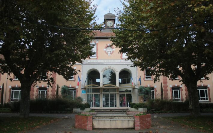 La mairie de Saint-Étienne-de-Saint-Geoirs - Crédits photo : Banque des Territoires