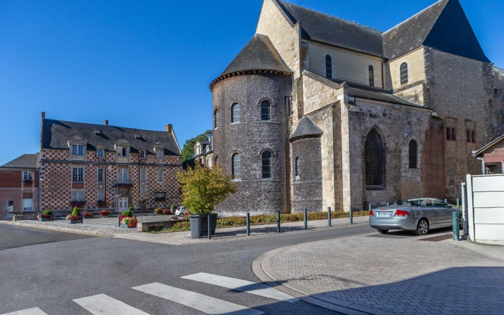 Renouveler des canalisations identifiées comme fuyardes tout en contribuant à l’entretien du réseau et des bornes incendies (27)