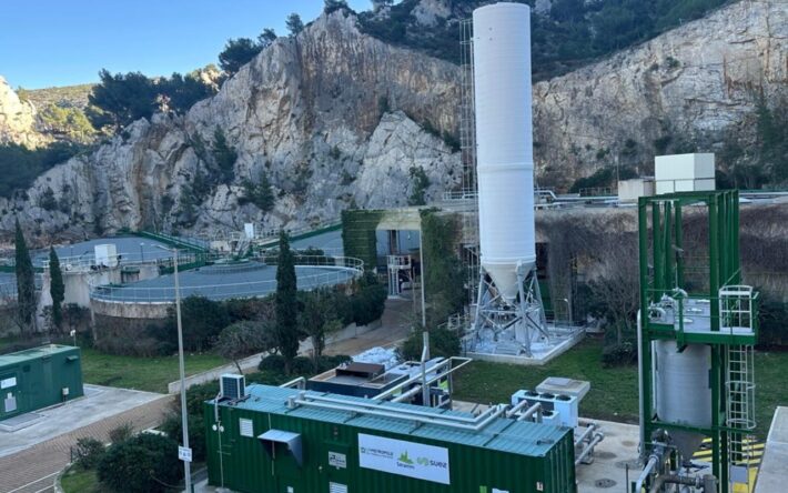Grâce à l'usine de production de biométhane, les boues d’épuration issues de la station Géolide sont valorisées – Crédits photo : MAMP