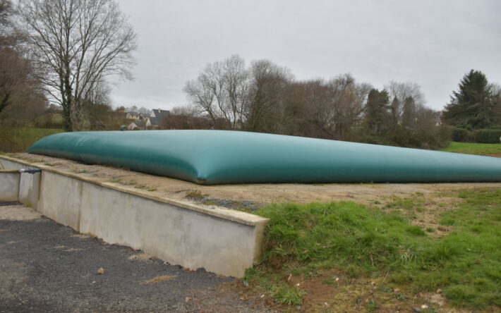 Construite en remblais, cette plateforme permet aux véhicules de la propreté de la Ville, de venir se recharger en eau, grâce à la gravité - Crédits photo : Banque des Territoires